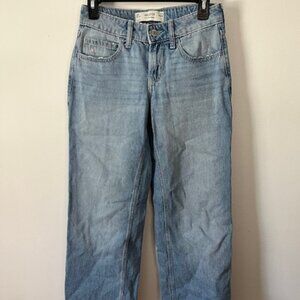 Hollister jeans with embroidery